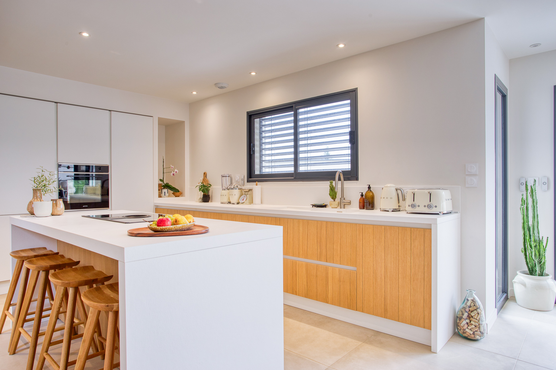 nagement intérieur d'une cuisine dans une maison contemporaine à côté de Lyon